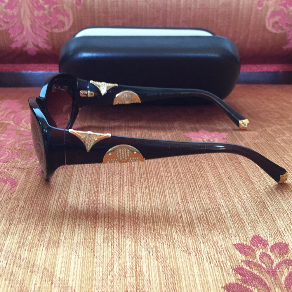 Like New LV Brown Glitter Sunglasses - Picture 2 of 6